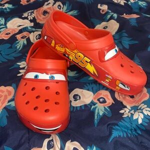 Lightning McQueen CROCS size 9 Women / 7 Men